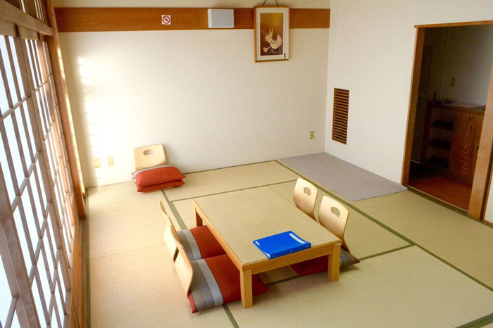 東京セントラルユースホステルの和室客室の全体